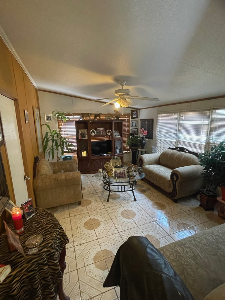 555 SE 1400, Andrews, Texas image 8