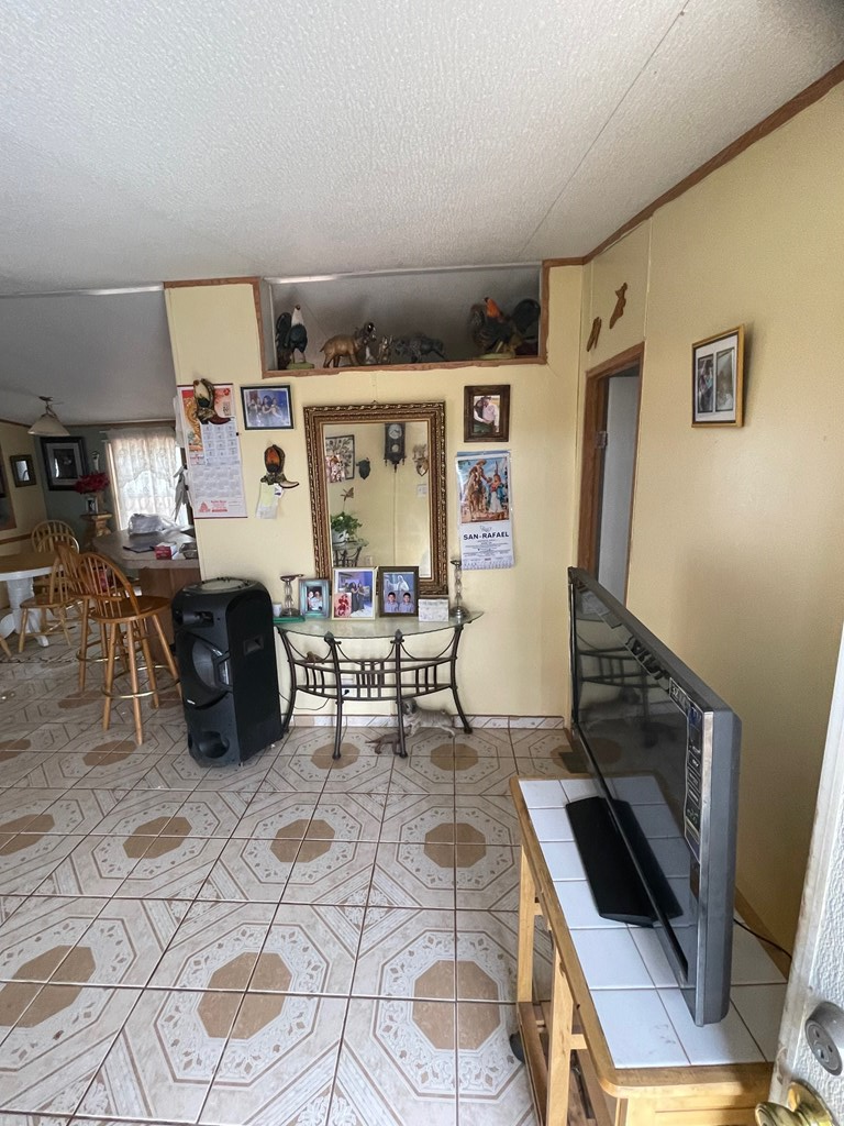 555 SE 1400, Andrews, Texas image 2