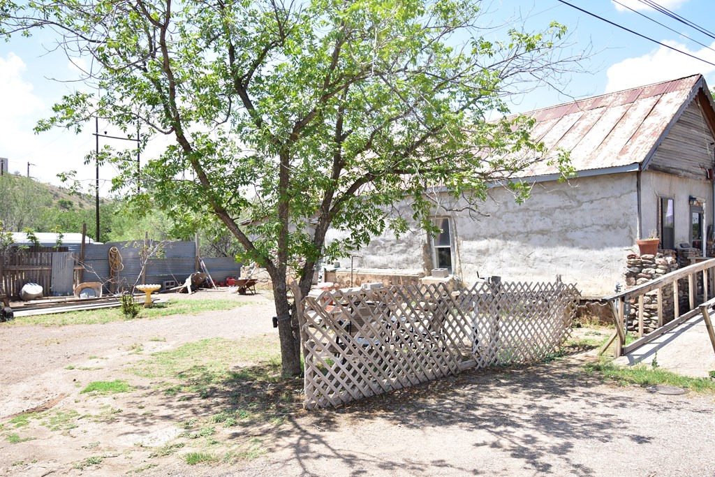 306 W Ave F, Alpine, Texas image 8