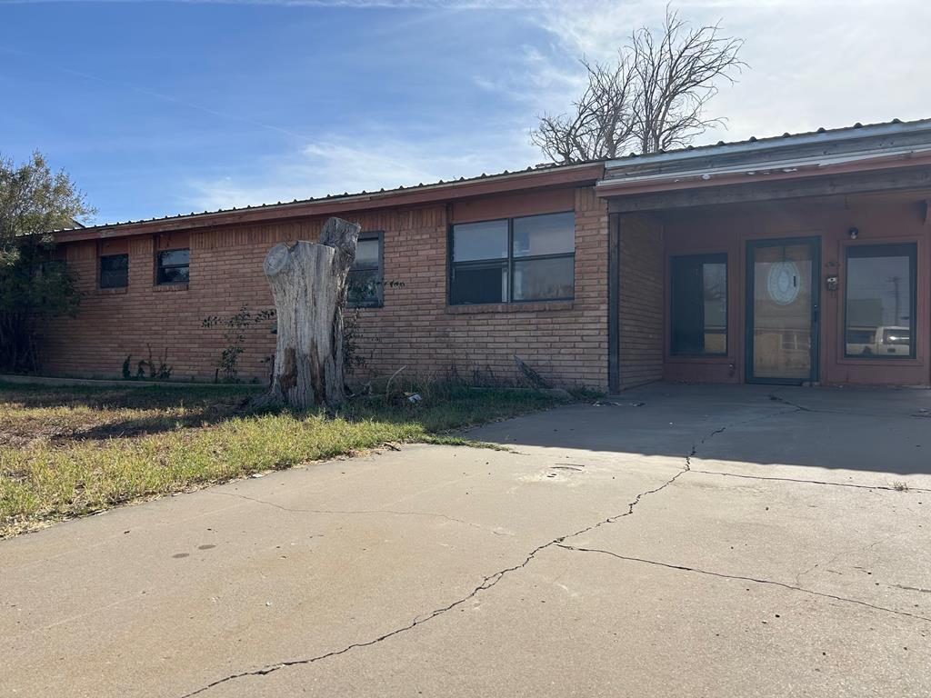 1811 W 9th St, Fort Stockton, Texas image 1