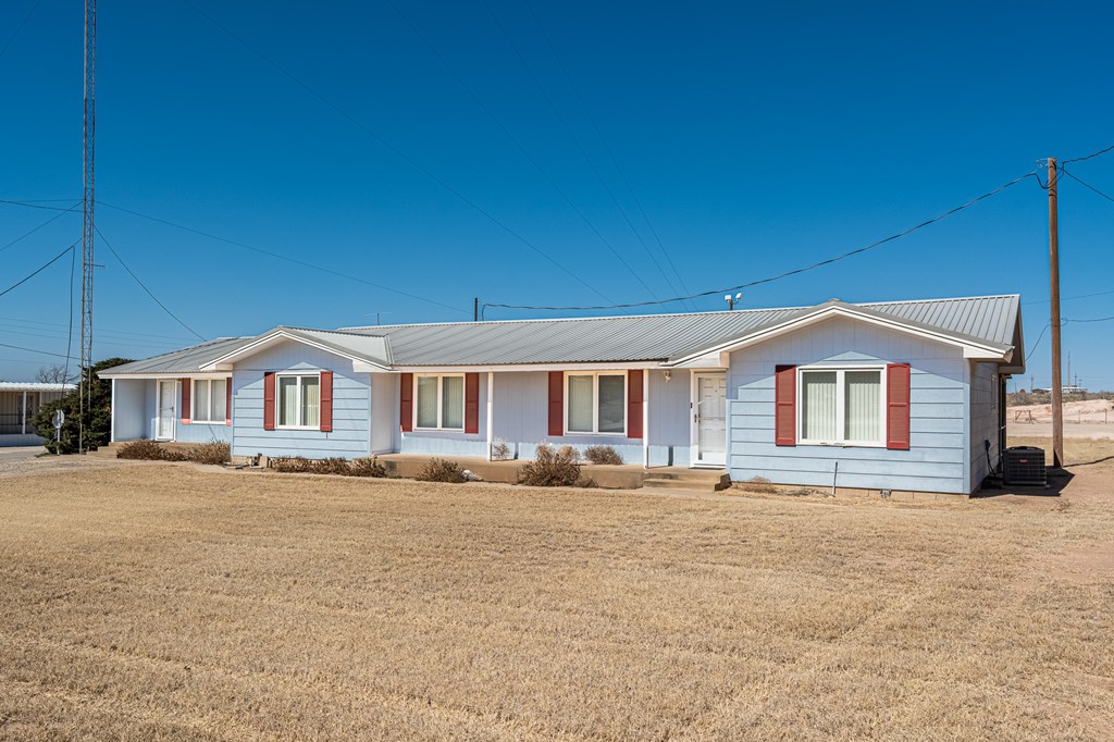 1302 W Hwy 180 Hwy, Seminole, Texas image 2