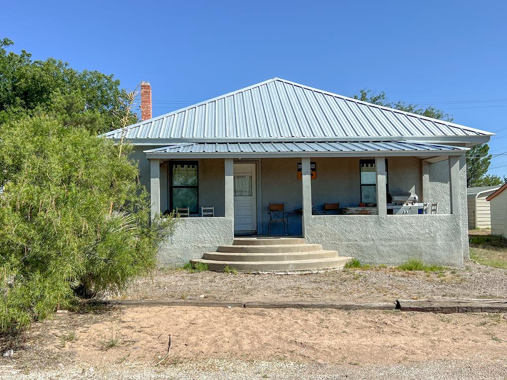 506 W Texas St, Marfa, Texas image 1