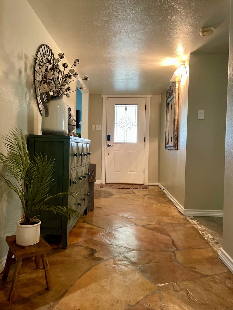 1800 SE 5001, Andrews, Texas image 2