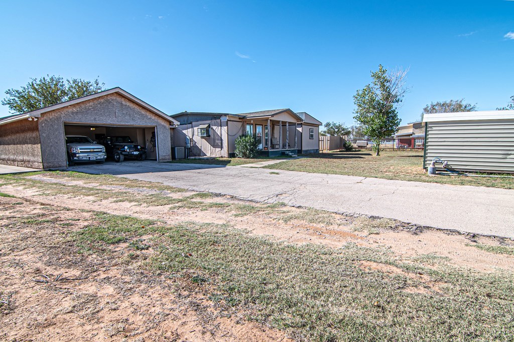 1213 W County Rd 125, Midland, Texas image 26