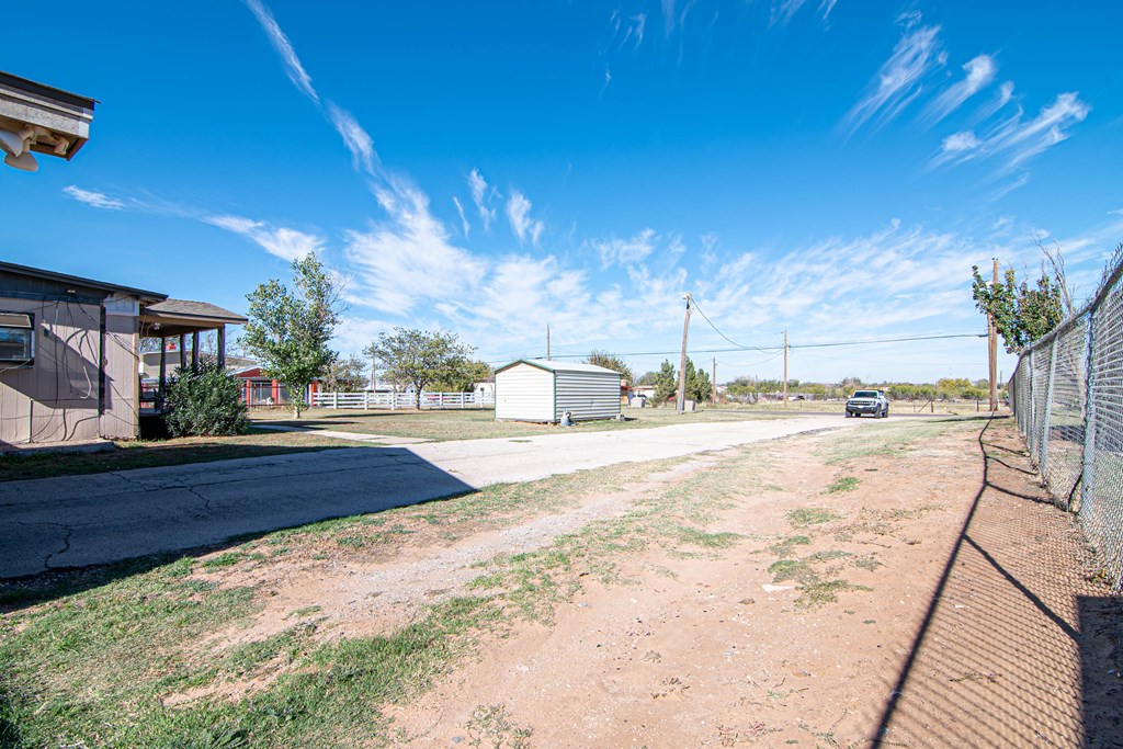 1213 W County Rd 125, Midland, Texas image 25