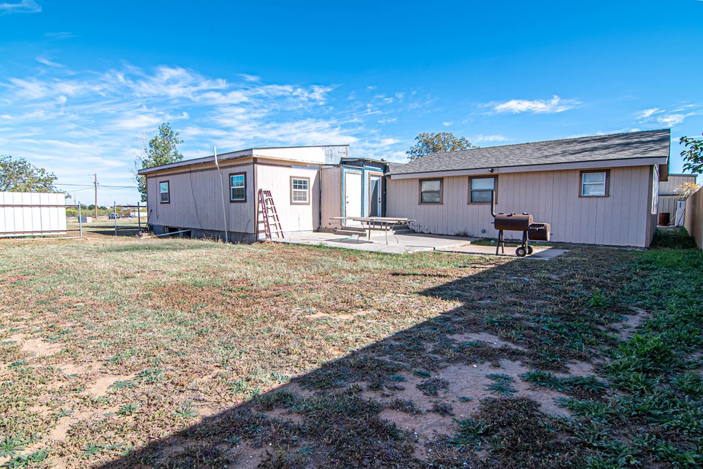 1213 W County Rd 125, Midland, Texas image 23