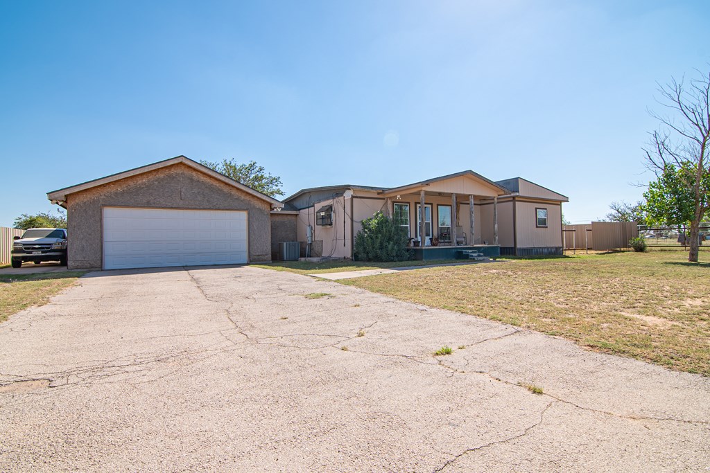 1213 W County Rd 125, Midland, Texas image 2