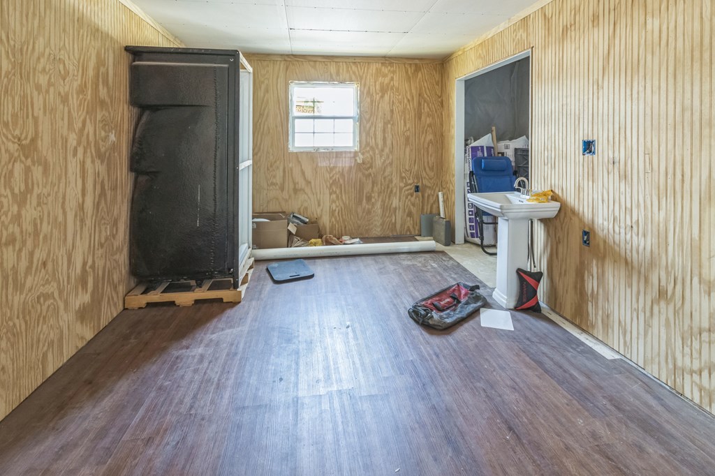 1410 S Burleson Ave, McCamey, Texas image 25