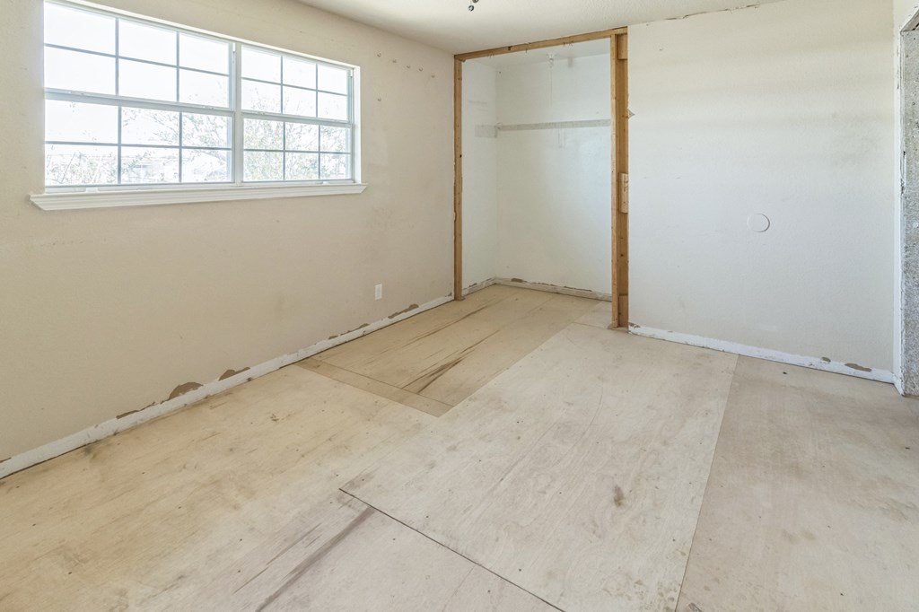 1410 S Burleson Ave, McCamey, Texas image 21