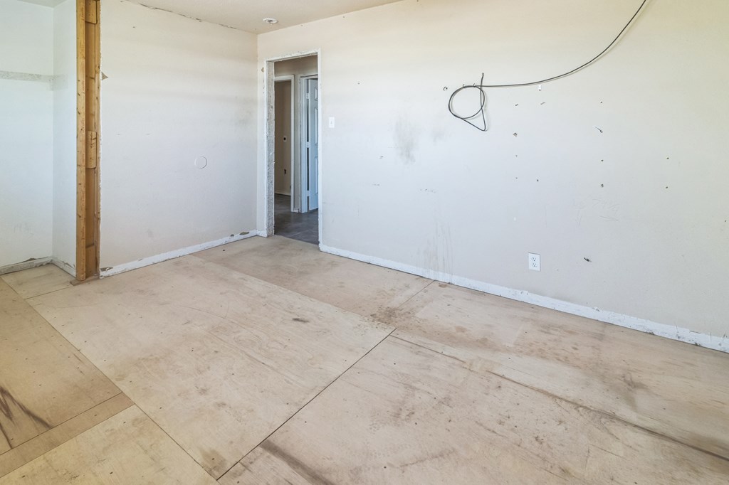 1410 S Burleson Ave, McCamey, Texas image 22