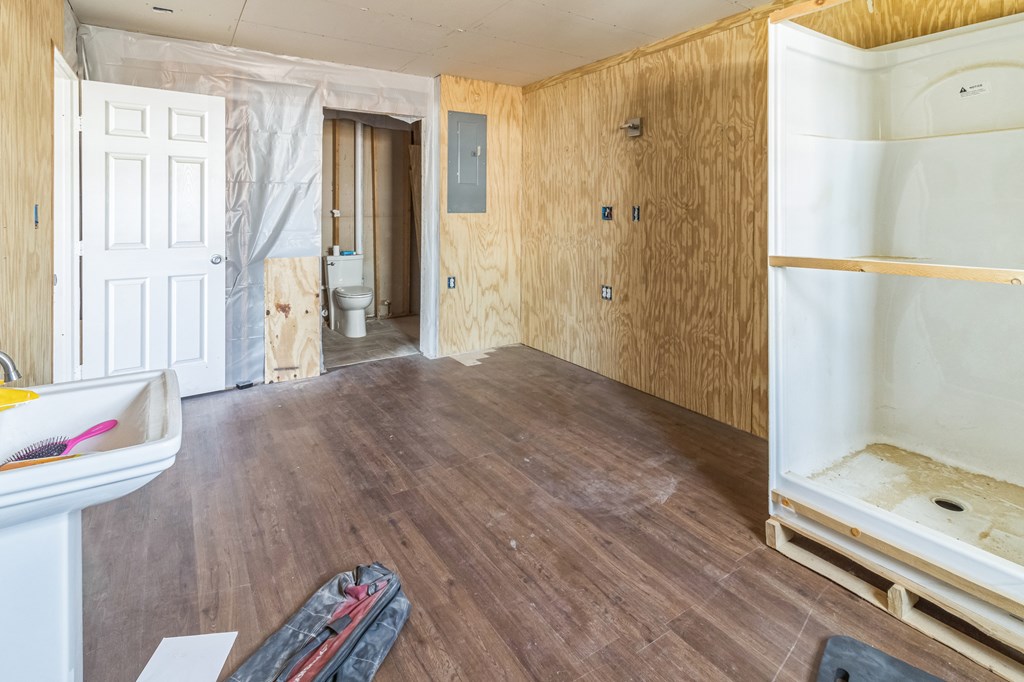 1410 S Burleson Ave, McCamey, Texas image 16