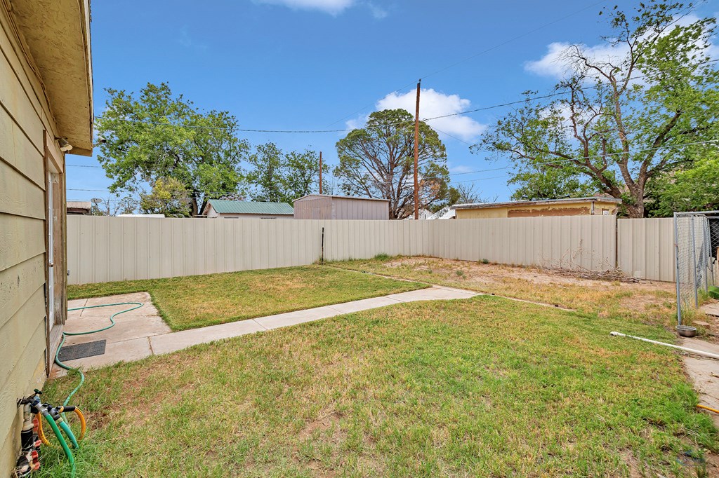 832 S Ave C, Kermit, Texas image 12