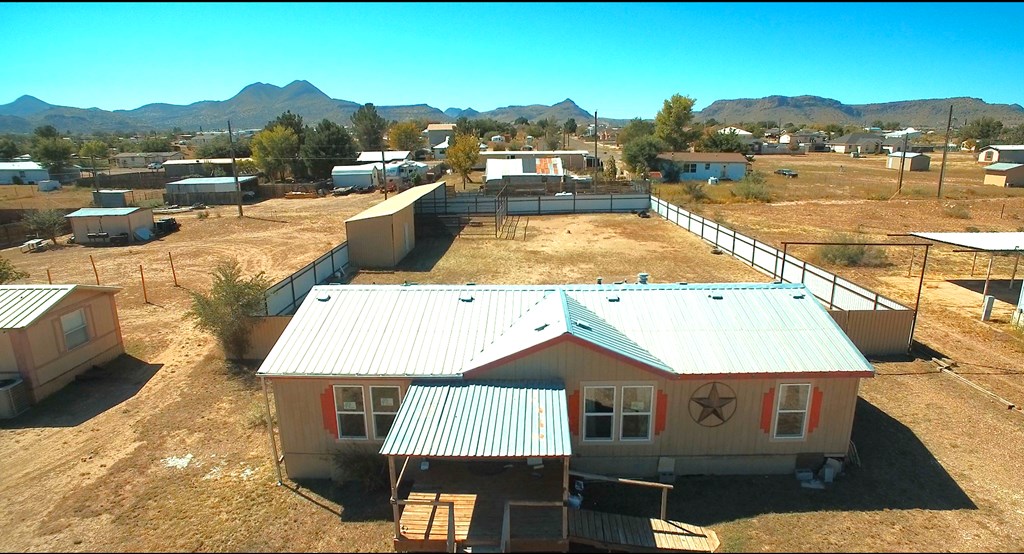 4002 N Peachtree Circle, Alpine, Texas image 4