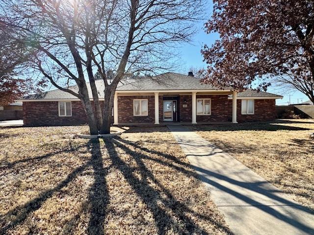 605 19th St, Seagraves, Texas image 1