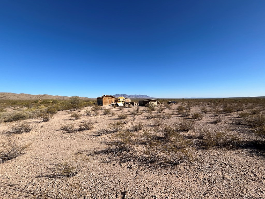 201 Wells Fargo Ln, Sierra Blanca, Texas image 18