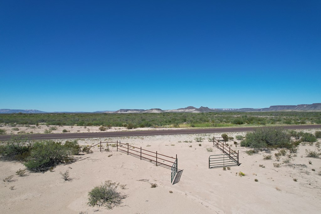 26-2 Butcherknife Road, Alpine, Texas image 12