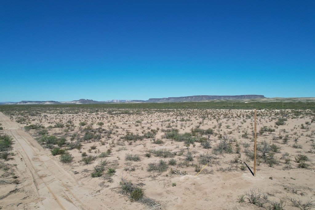 26-2 Butcherknife Road, Alpine, Texas image 4