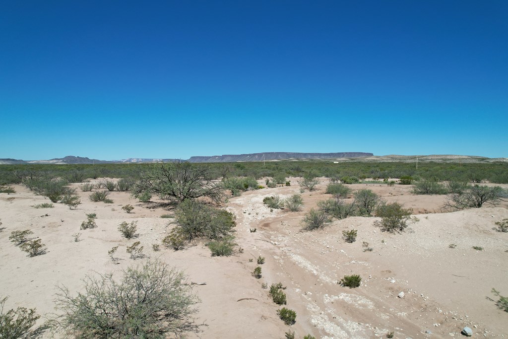 26-2 Butcherknife Road, Alpine, Texas image 9