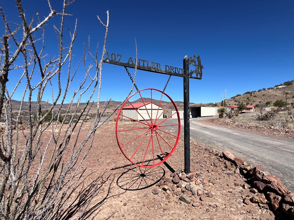 107 Antler Drive, Fort Davis, Texas image 2