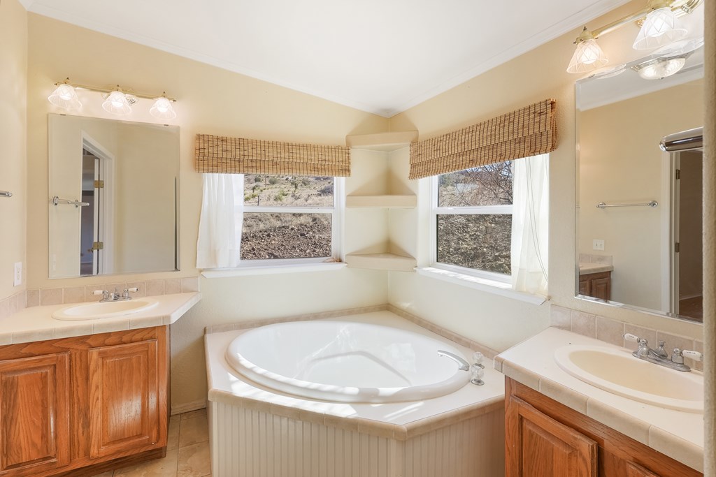 107 Antler Drive, Fort Davis, Texas image 13