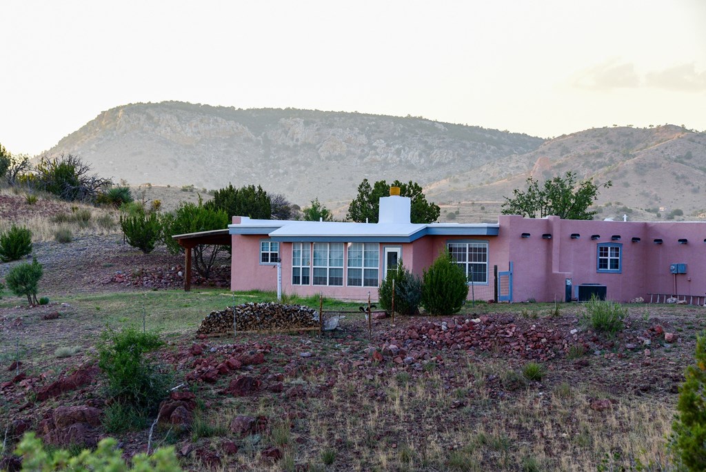 215 Warbonnet Road, Fort Davis, Texas image 36