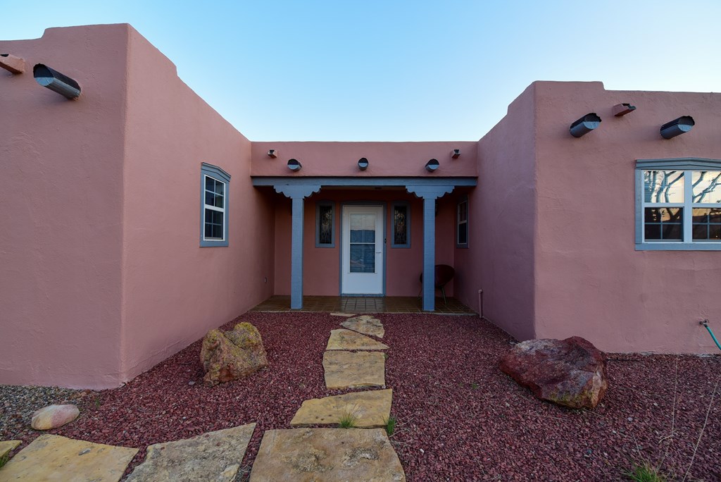 215 Warbonnet Road, Fort Davis, Texas image 10