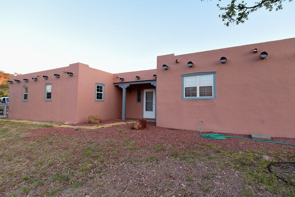 215 Warbonnet Road, Fort Davis, Texas image 9