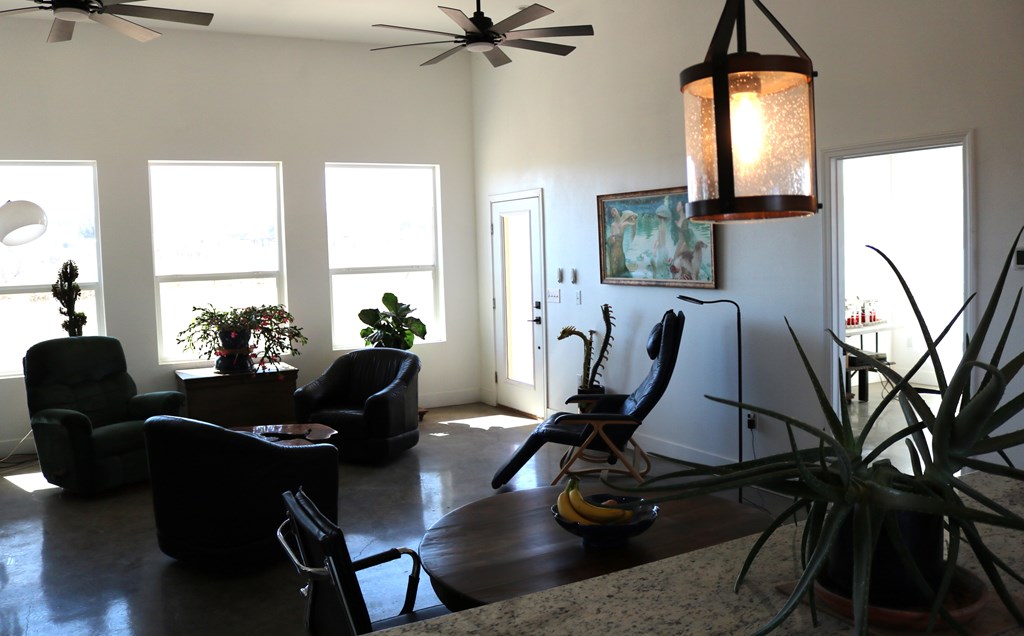 418 Sagebrush Rd, Alpine, Texas image 4