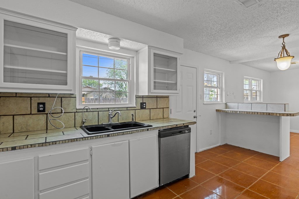 1332 Westbrook Ave, Odessa, Texas image 9
