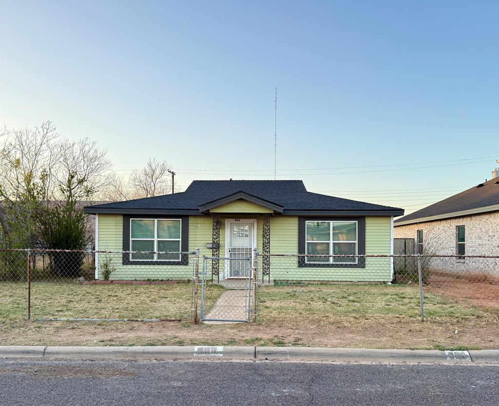 904 Dwayne, Odessa, Texas image 1