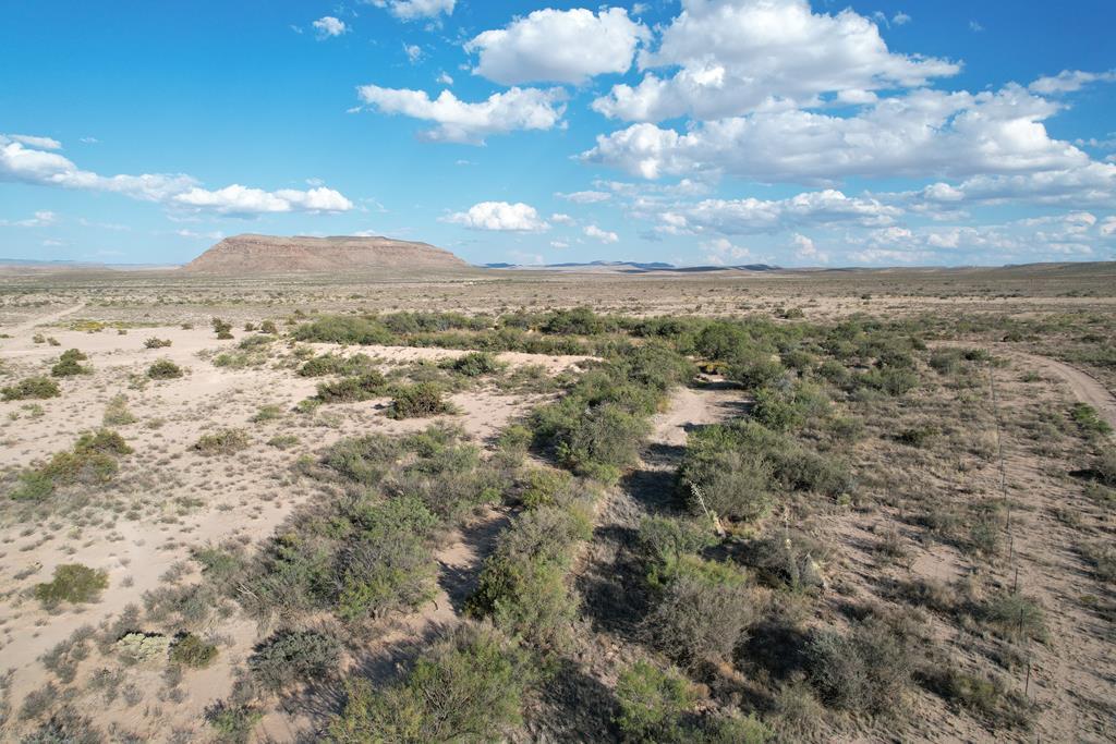 27 Breeder Pass, Sierra Blanca, Texas image 4