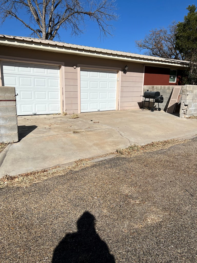 909 S Ike Ave, Monahans, Texas image 33