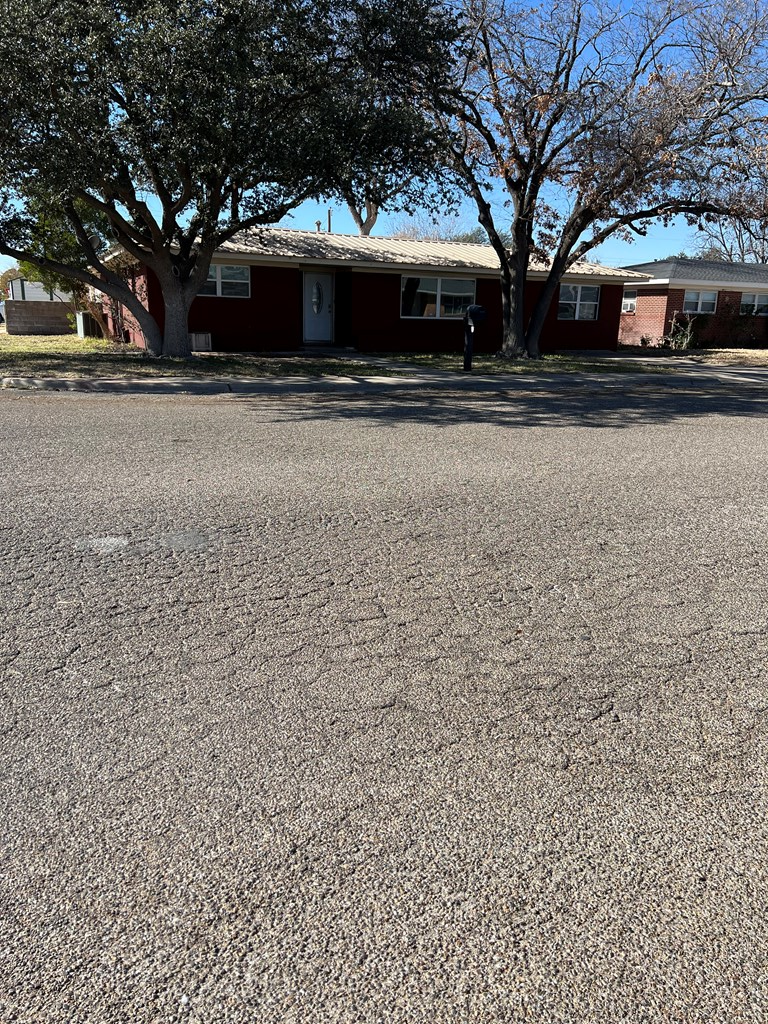 909 S Ike Ave, Monahans, Texas image 40