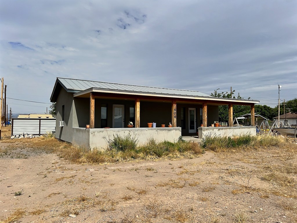 606 S Summer St, Marfa, Texas image 23