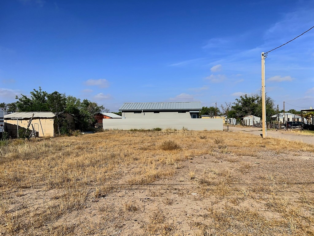 606 S Summer St, Marfa, Texas image 22