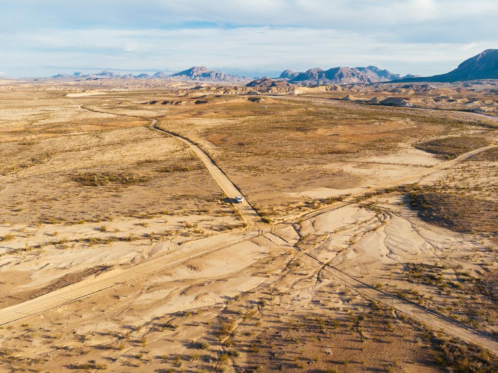 Tony Hess Rd, Alpine, Texas image 23