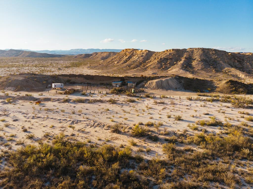 Tony Hess Rd, Alpine, Texas image 7