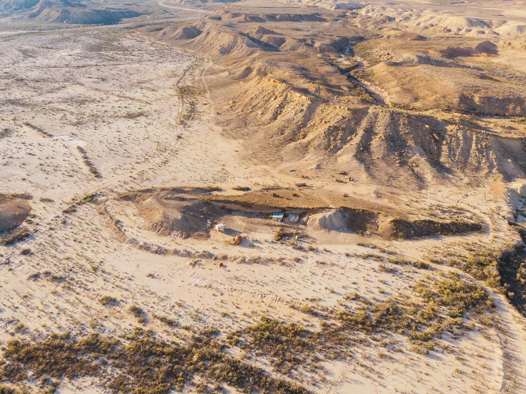 Tony Hess Rd, Alpine, Texas image 6