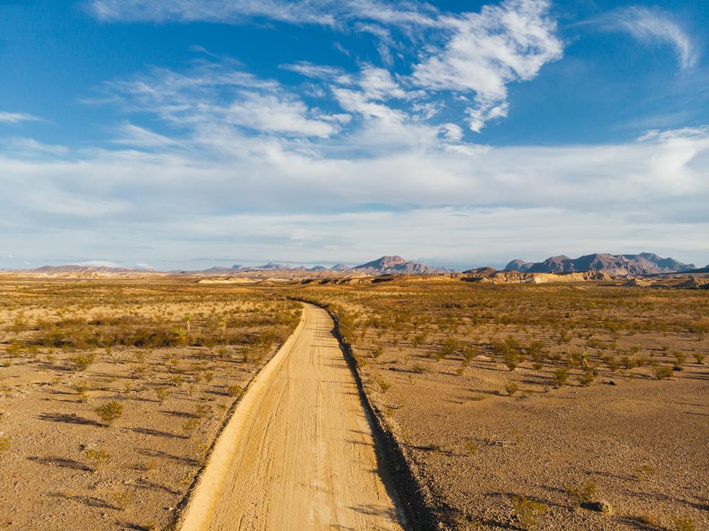 Tony Hess Rd, Alpine, Texas image 9