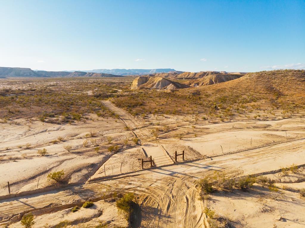 Tony Hess Rd, Alpine, Texas image 14