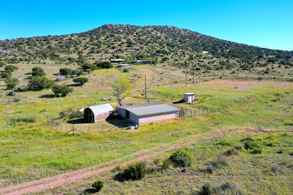 906 Mile High Rd, Alpine, Texas image 37