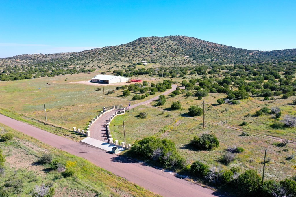 906 Mile High Rd, Alpine, Texas image 7