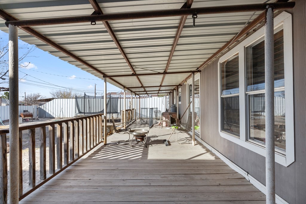 525 Rancho St, Pecos, Texas image 20