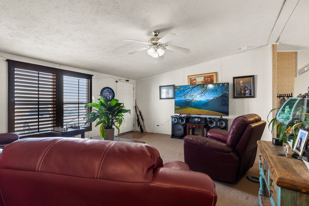 525 Rancho St, Pecos, Texas image 4