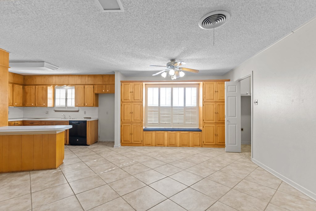 3864 E 37th St, Odessa, Texas image 8