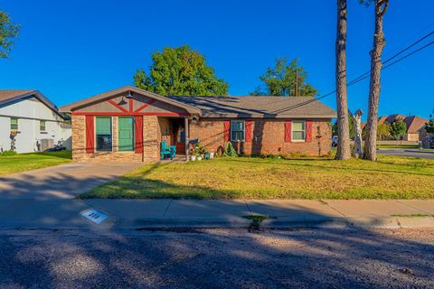 800 NW Ave M, Andrews, TX 79714 - MLS#: 149538