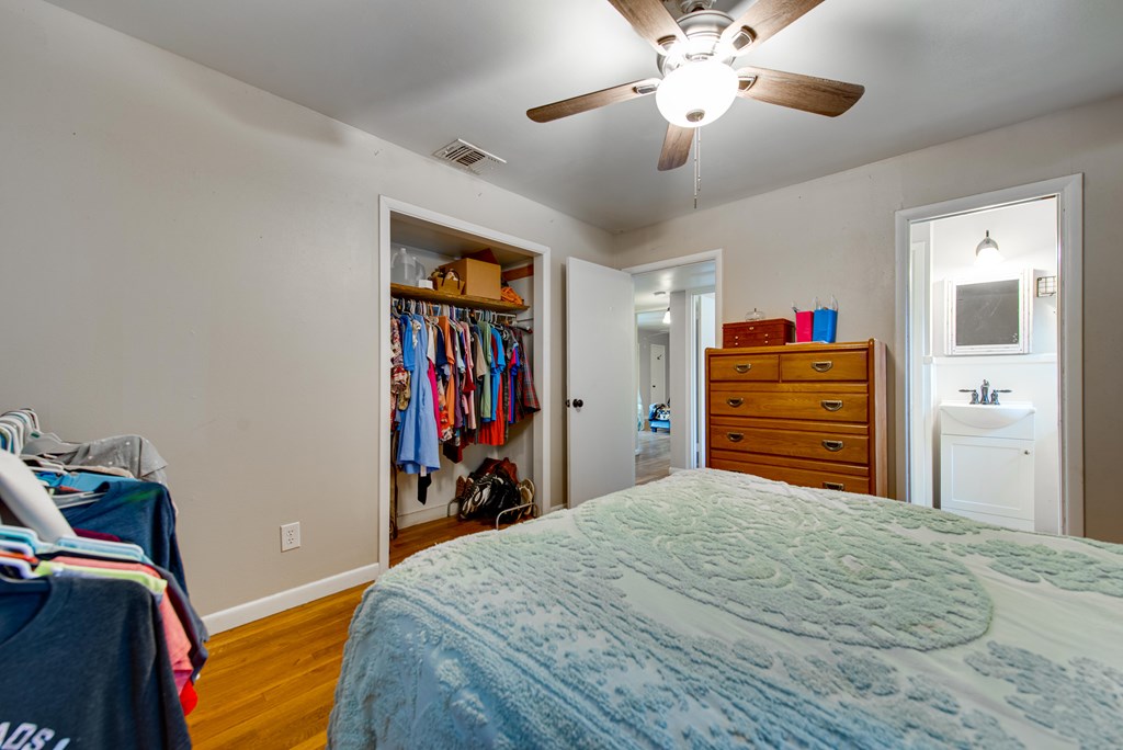 902 NW 3rd St, Andrews, Texas image 19