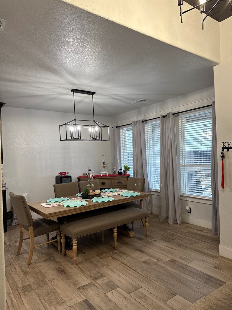 204 NW 10th St, Andrews, Texas image 3