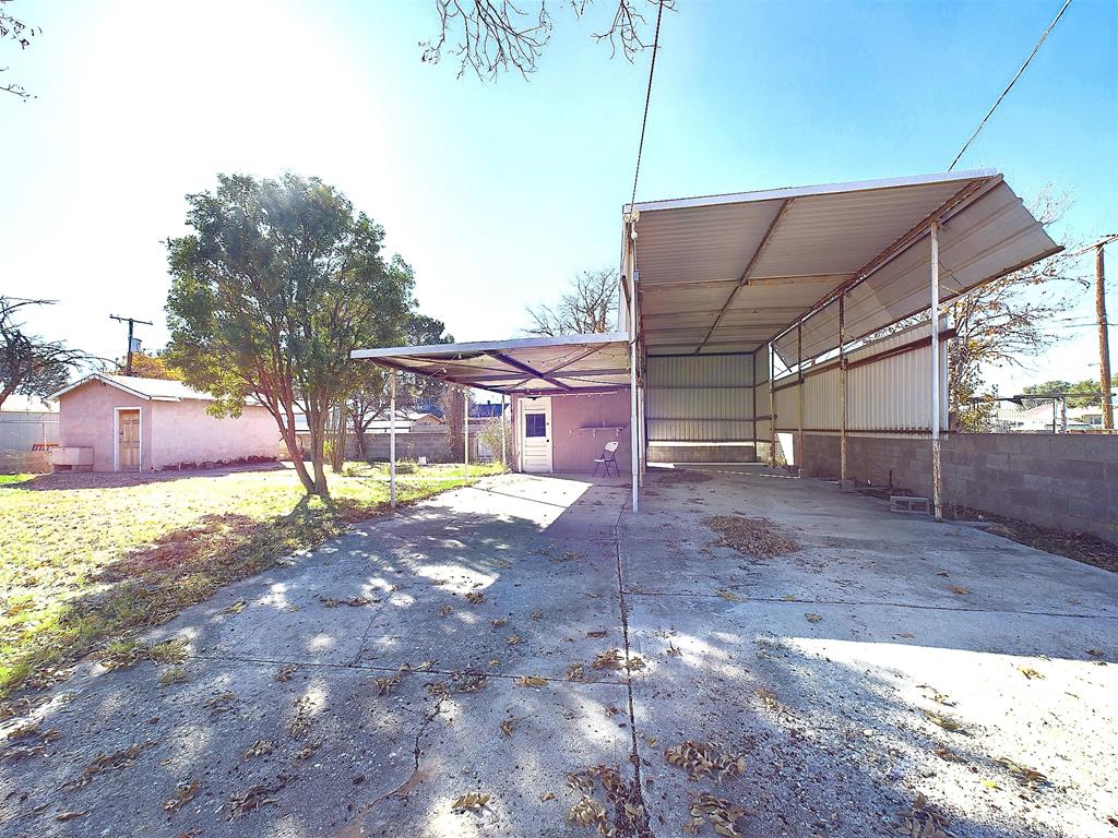 903 S Eric Ave, Monahans, Texas image 4