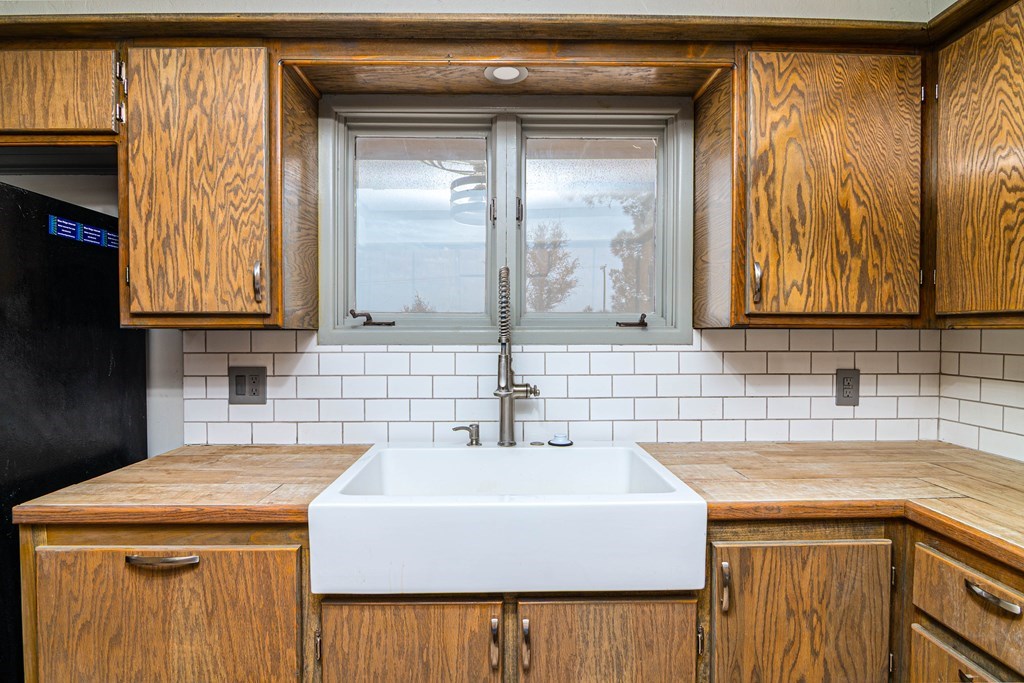 5701 E County Rd 110, Midland, Texas image 10